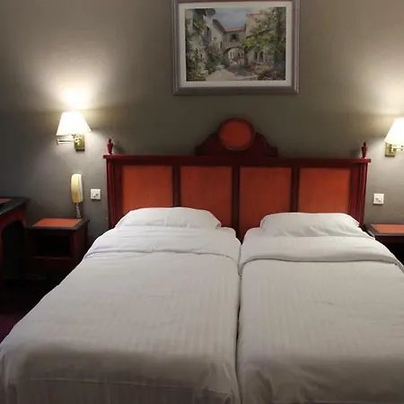 Metropol Hotel 3*