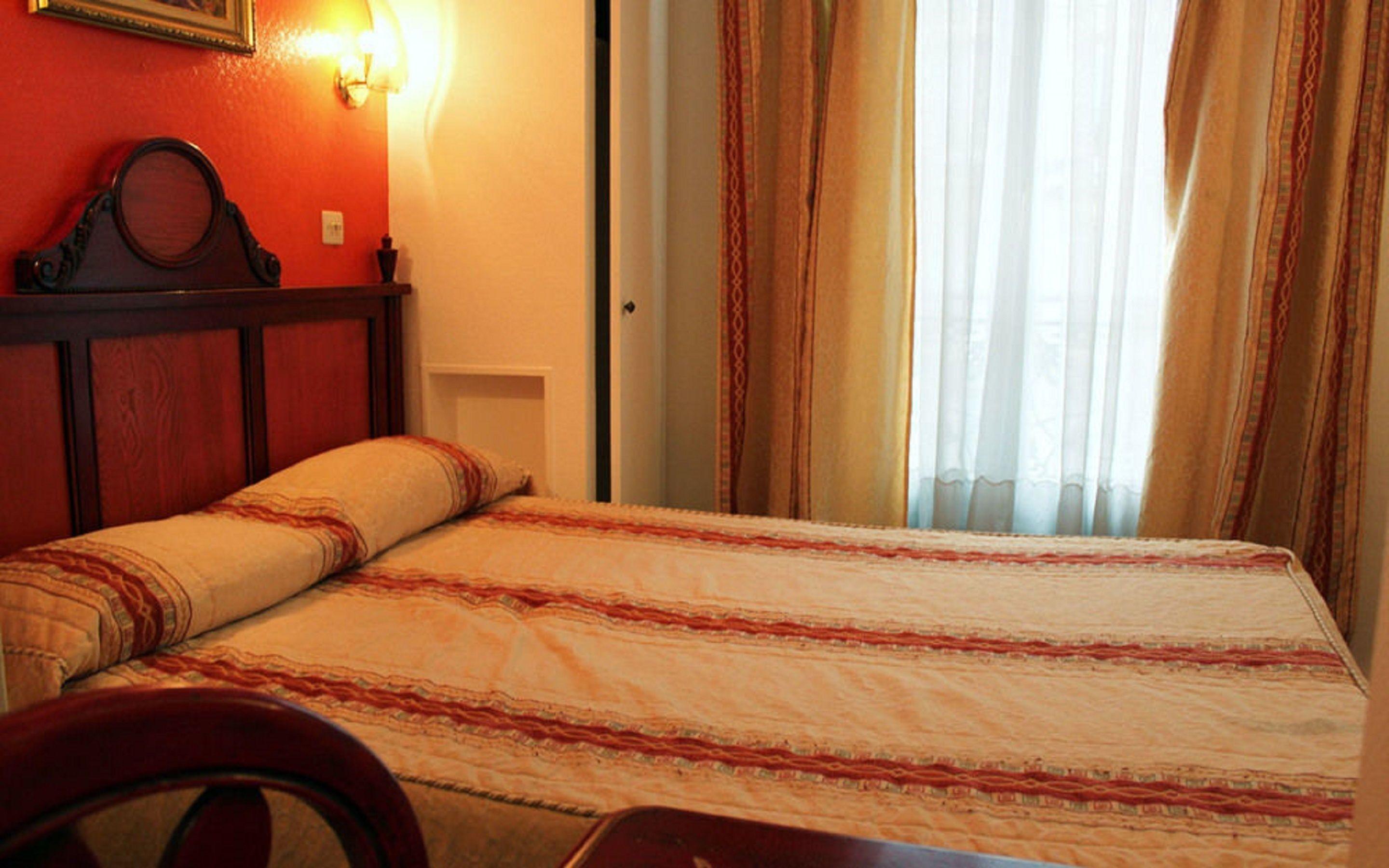 Metropol Hotel 3*